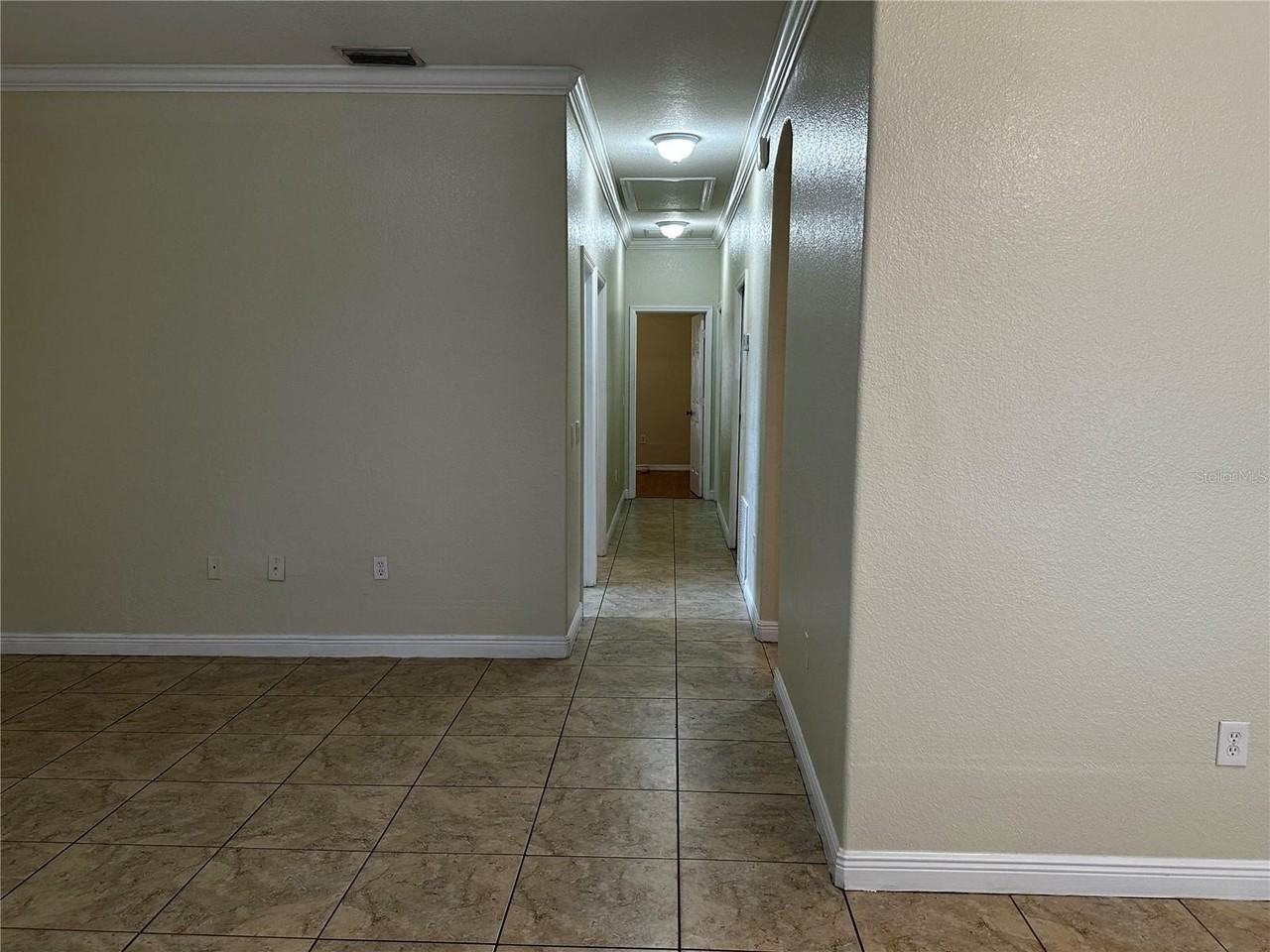 41 Lime Street - Photo 3 of 18