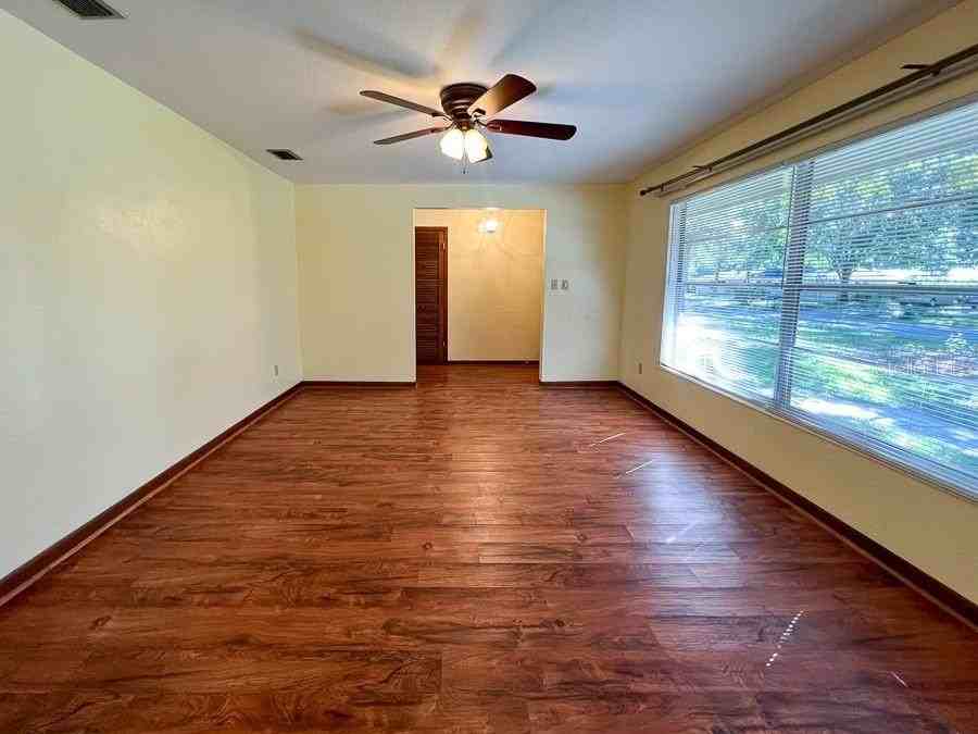 2915 Nw 31st Ter - Photo 4 of 33