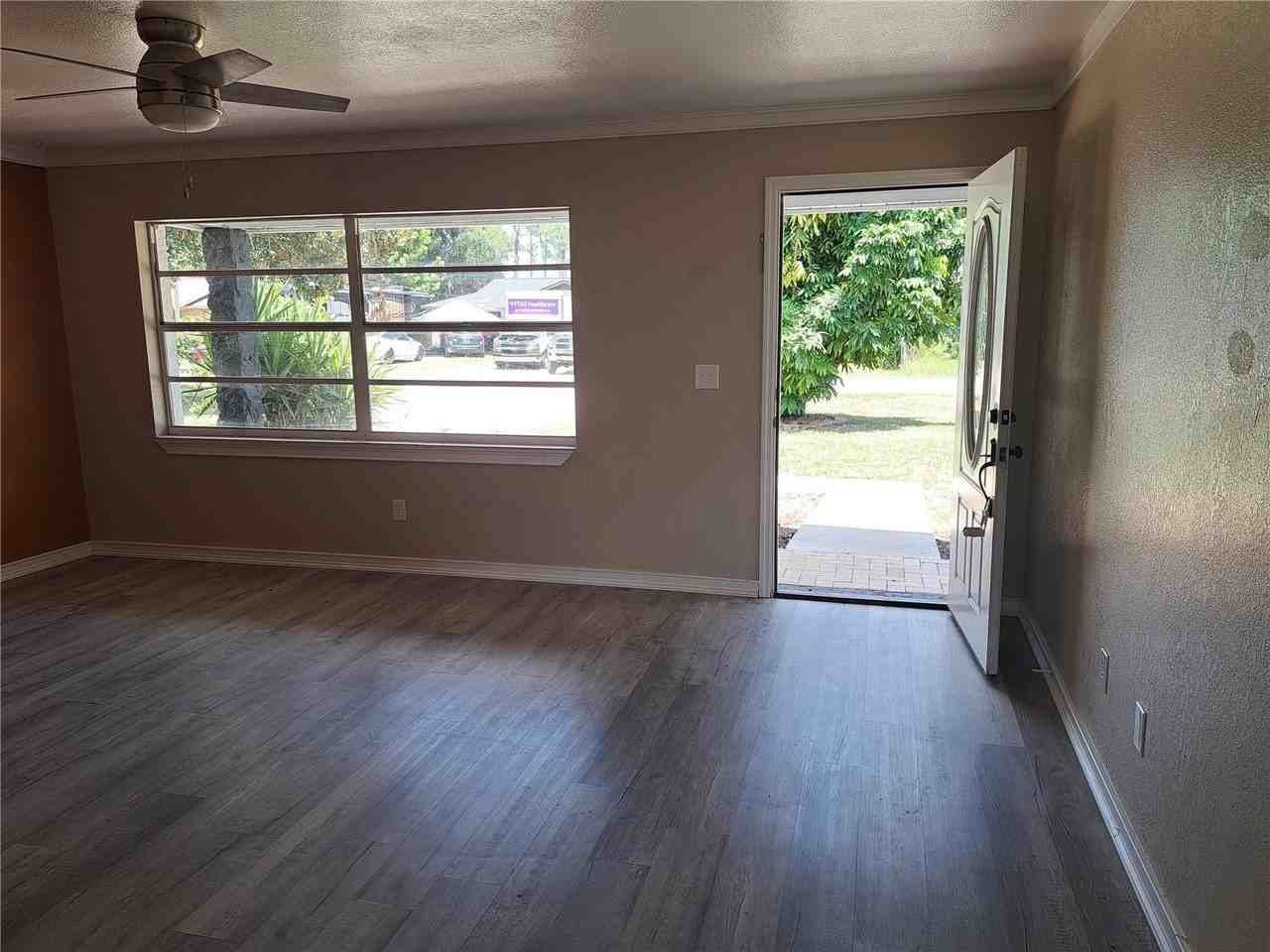 5672 County Road 173 - Photo 6 of 31