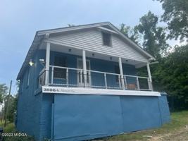 featured image of 3808 Fairmont Ave #A