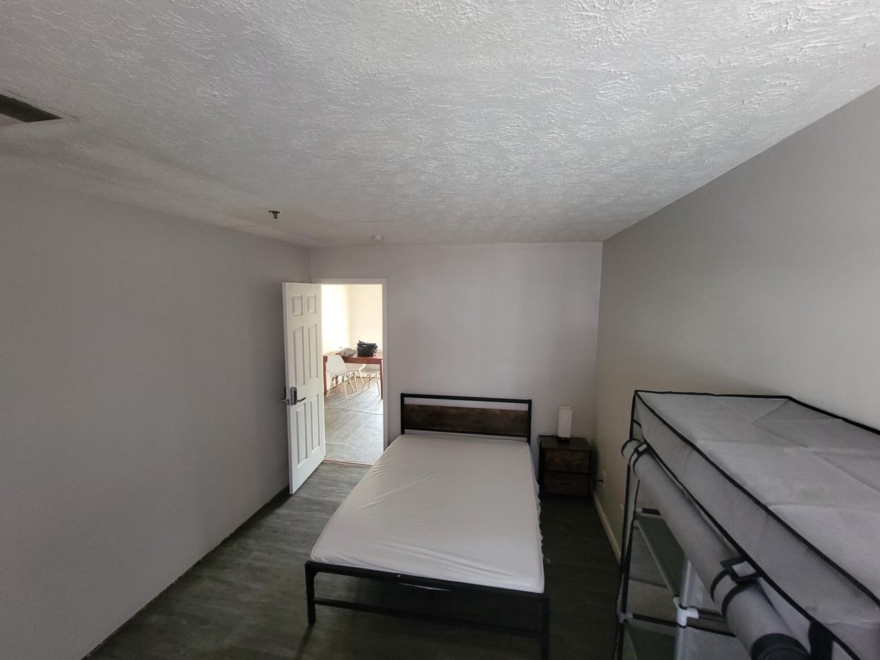 E Burns Ct Sw - Photo 6 of 14