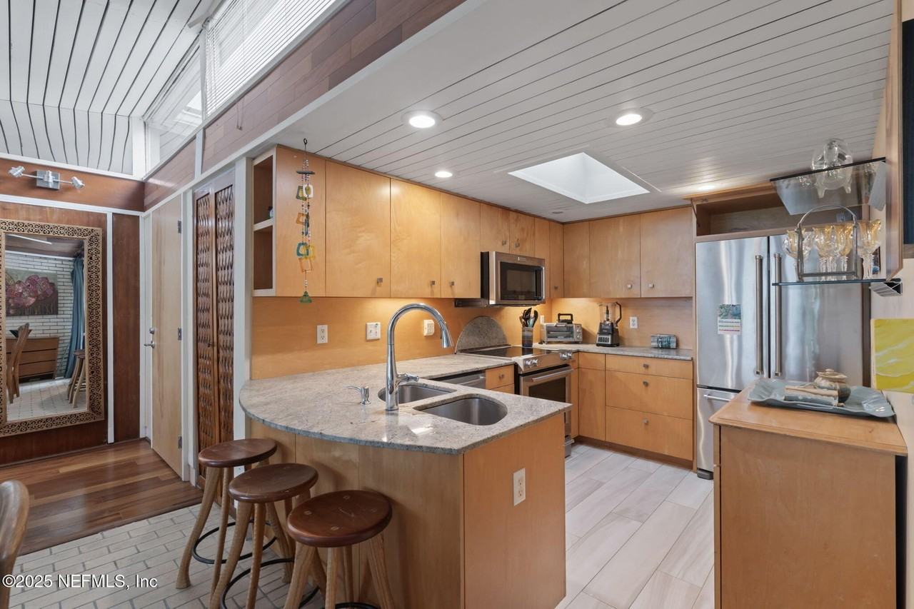 2337 Seminole Road #B - Photo 6 of 19