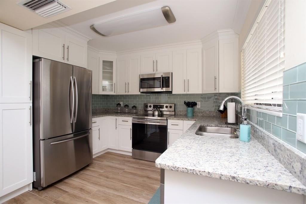 67 Balfour Rd E - Photo 2 of 8