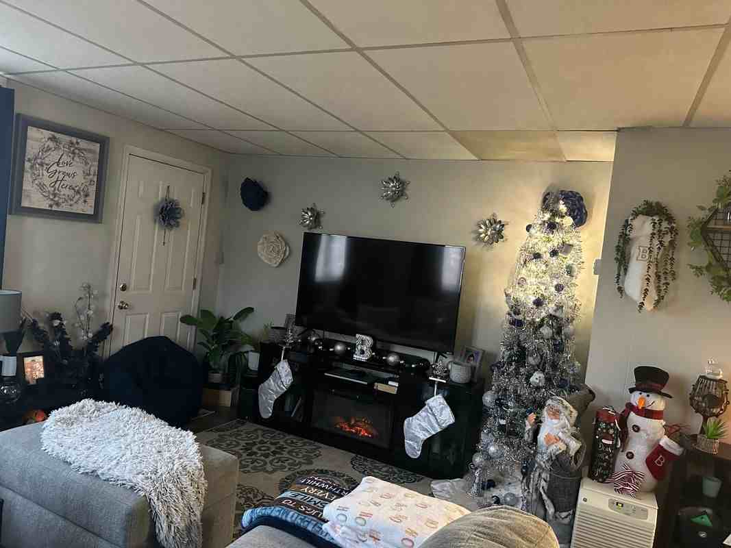 43 E Wheat Rd - Photo 2 of 5