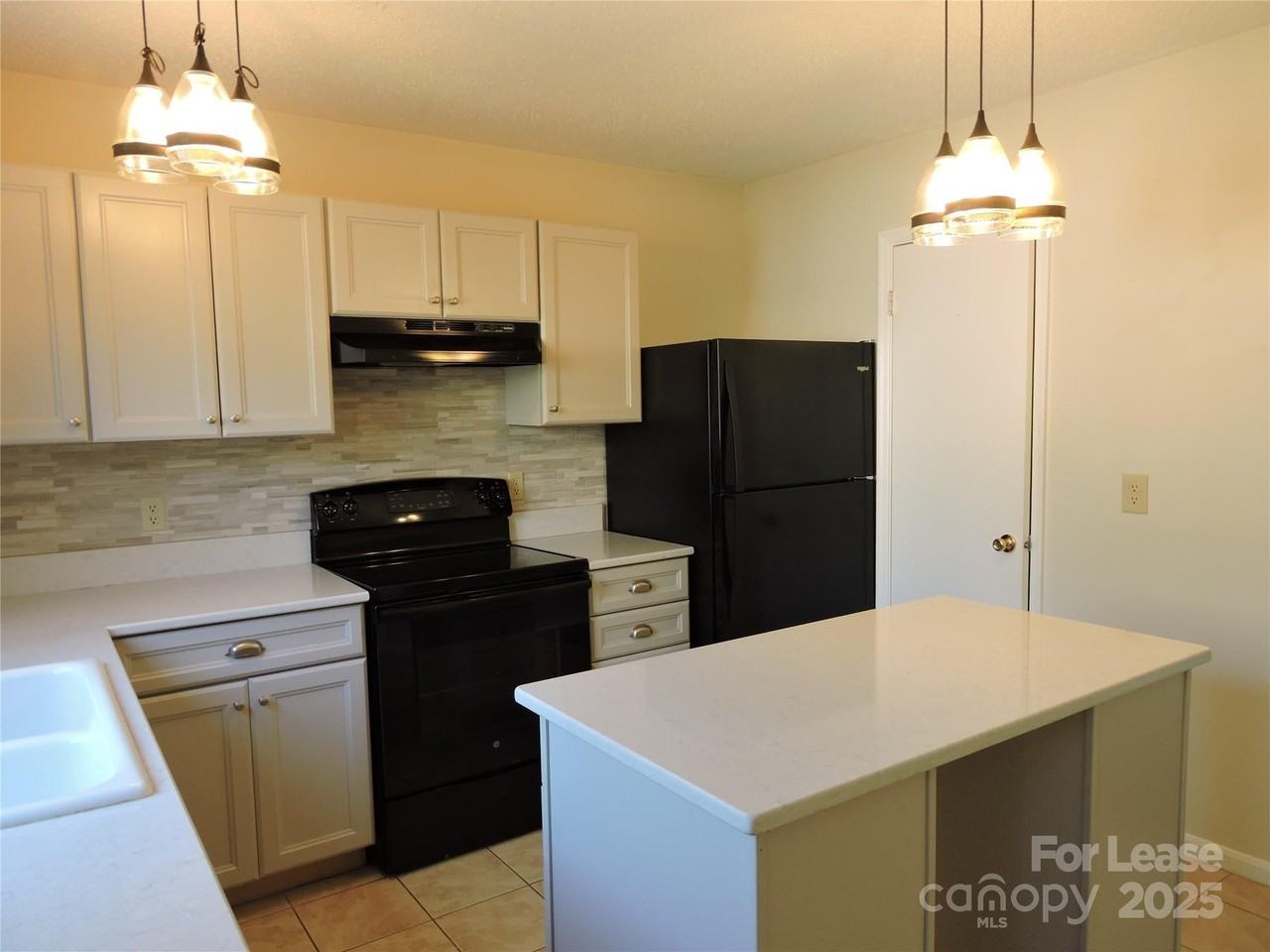 37 Elderberry Ln - Photo 3 of 13