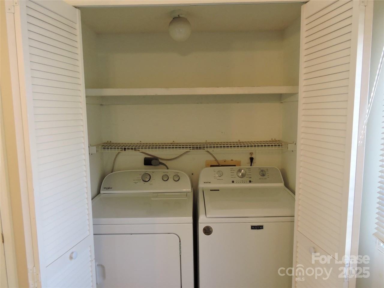 37 Elderberry Ln - Photo 7 of 13