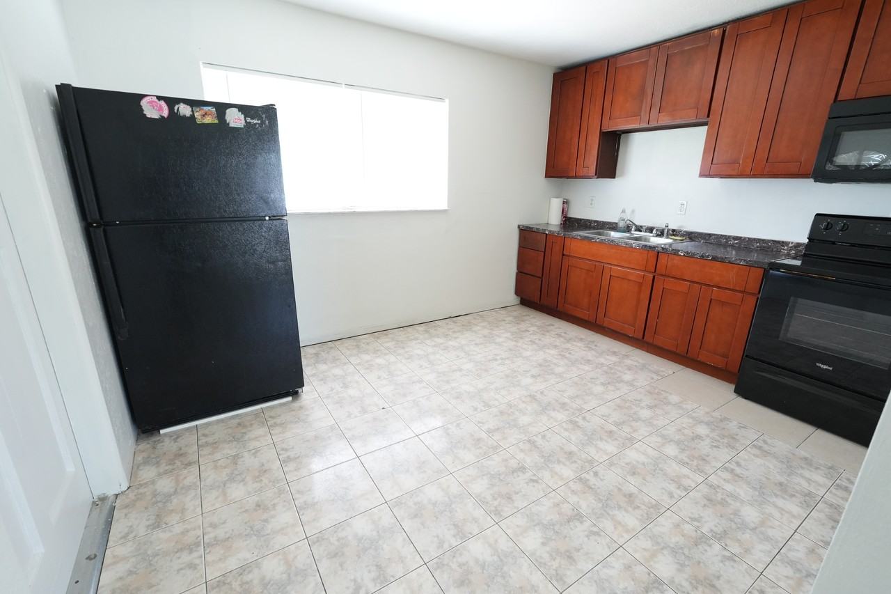 2219 Allan Adale Rd - Photo 2 of 14