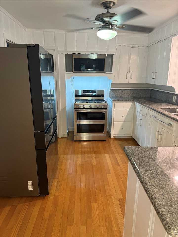 4114 Norfolk St - Photo 3 of 6