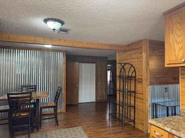 9123 Stonewood Dr - Photo 3 of 15