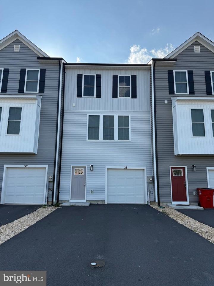 28 Marineris Cir - Photo 2 of 5