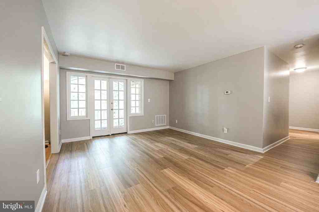 8229 Kings Charter Ln ##96 - Photo 2 of 23