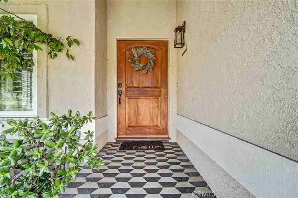 1 Deerwood W - Photo 2 of 30