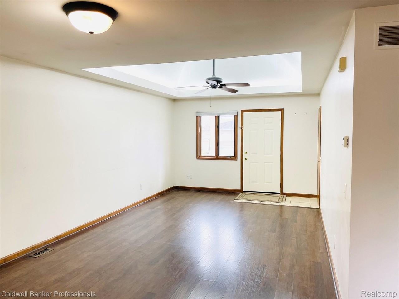 29676 Olympia Ct - Photo 2 of 24