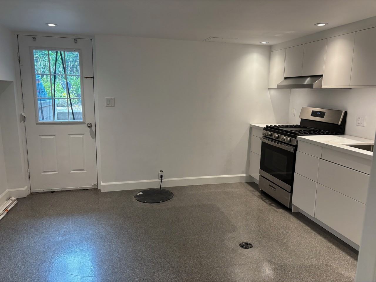 45 Burnfield Avenue B - Photo 3 of 21