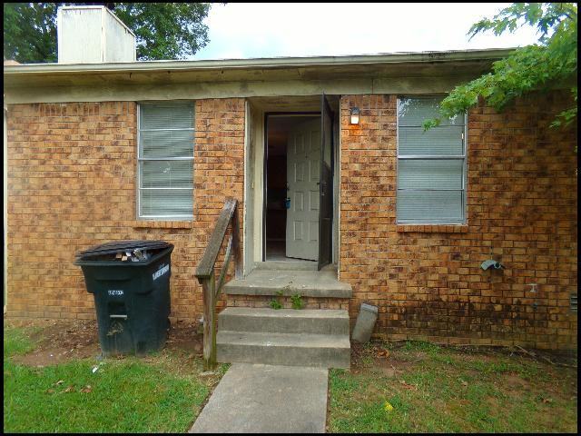 603 Brierly Dr - Photo 2 of 10