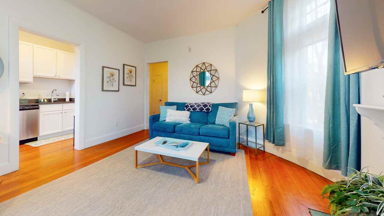 1871 Beacon St #3 - Photo 7 of 15