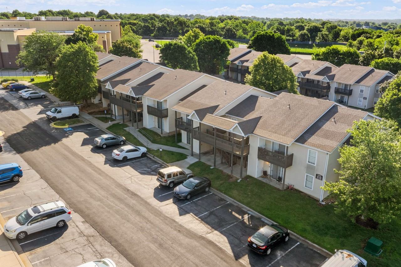 Park at Olathe Station - Photo 5 of 33