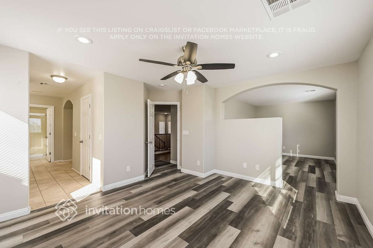 10422 Sky Gate St - Photo 7 of 16