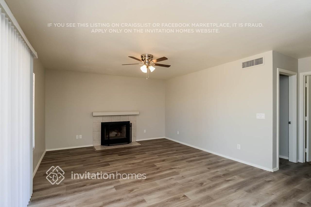 687 W Country Estates Ave - Photo 3 of 16