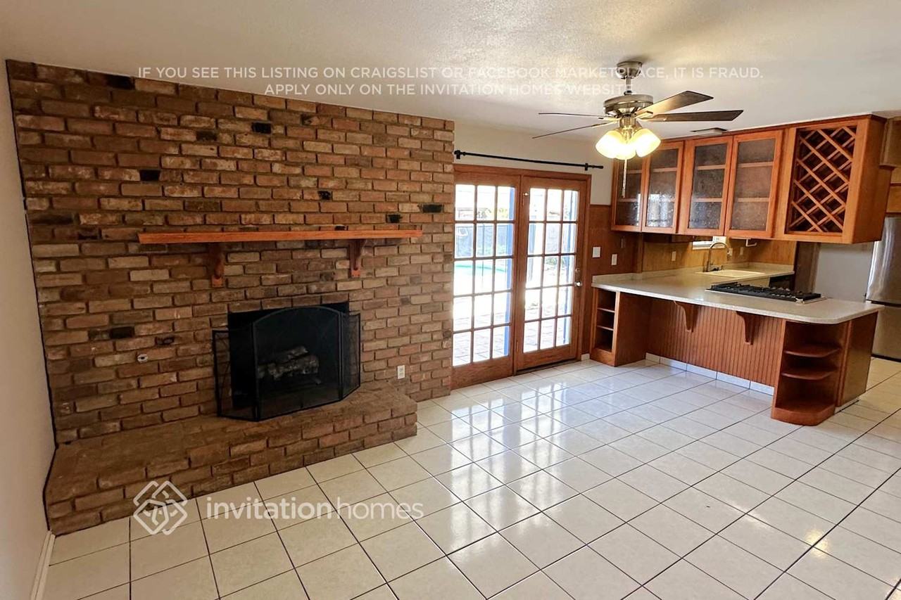 4239 W Mountain View Rd - Photo 3 of 15