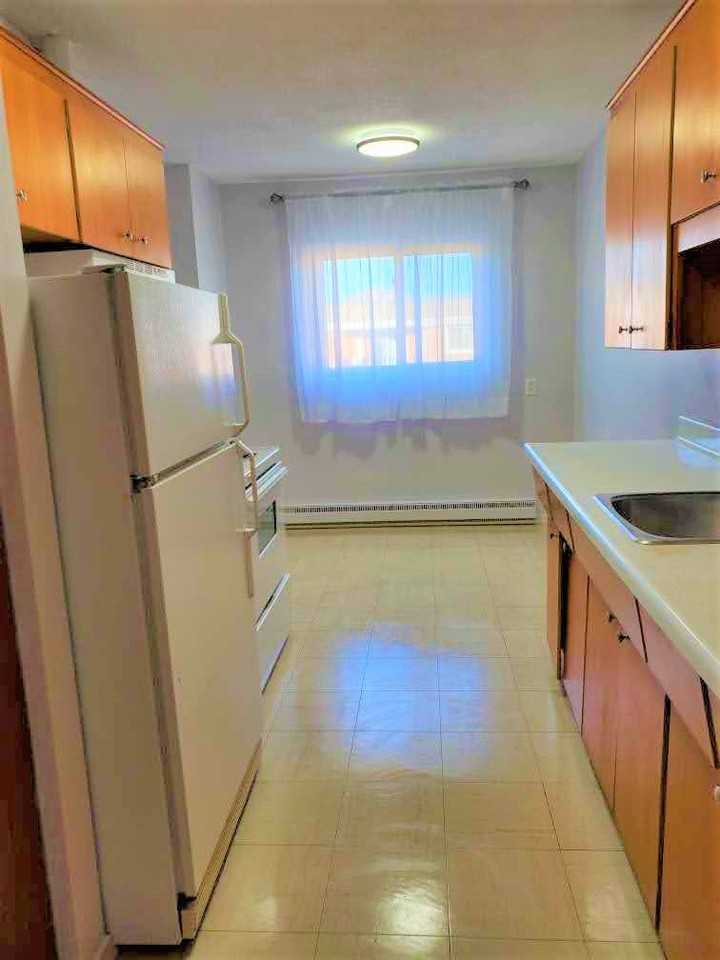 39 Balfour Crescent #4 - Photo 2 of 6