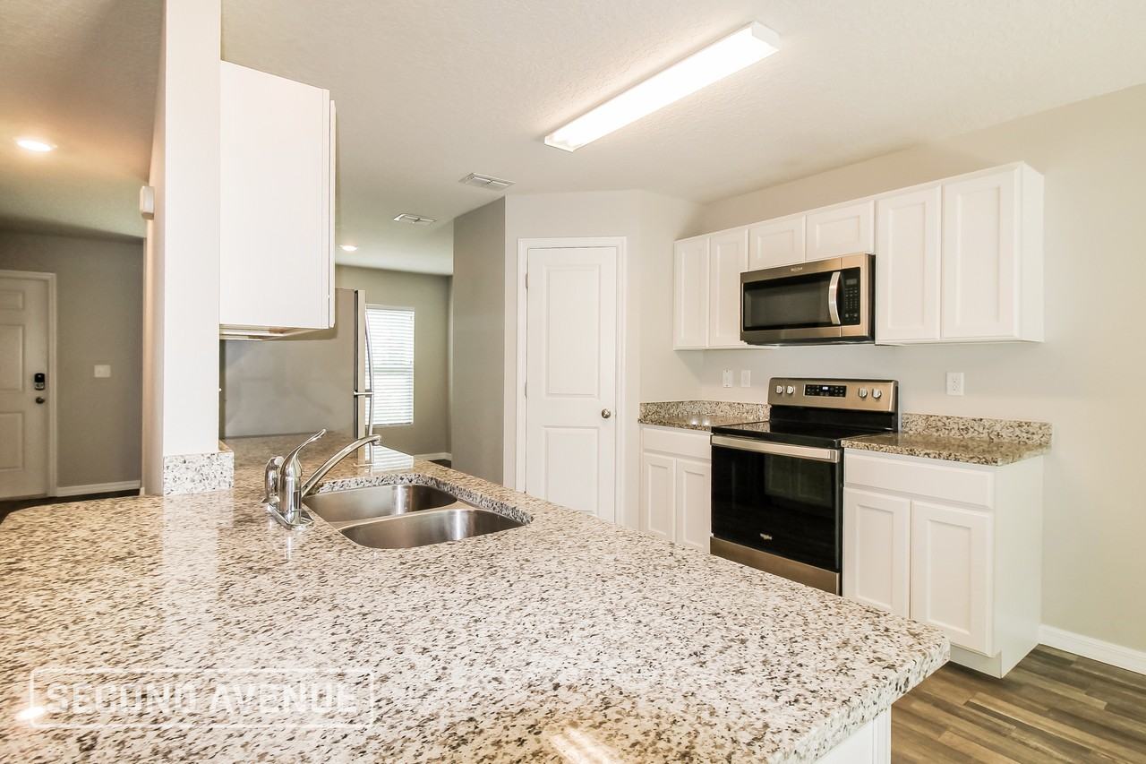 2761 W Shaw Pl - Photo 5 of 27