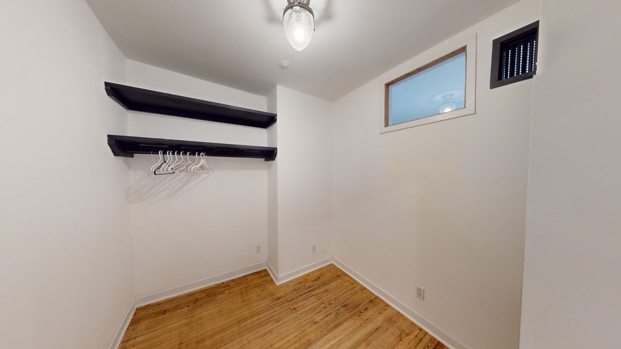 DOVERCOURT RD & BLOOR ST - Photo 3 of 24