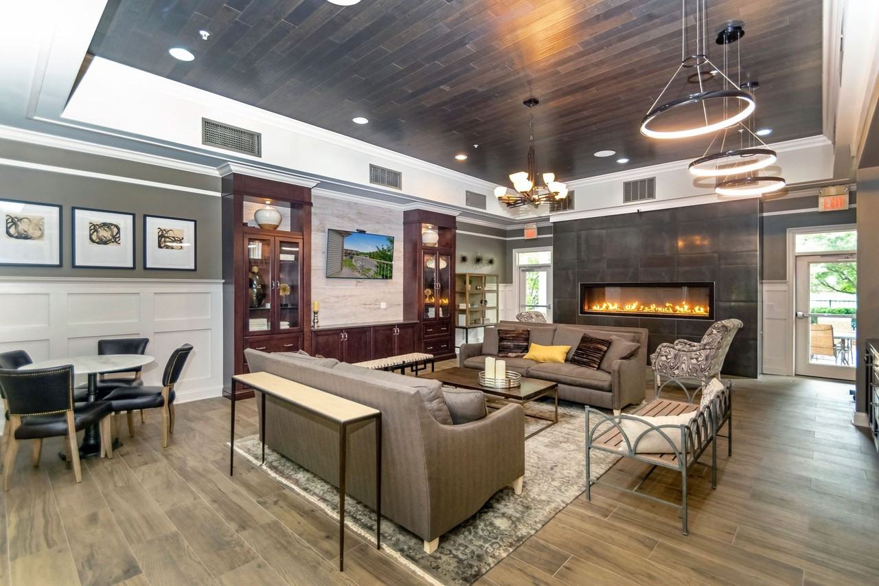 Spring Creek Apartments - Photo 5 of 50