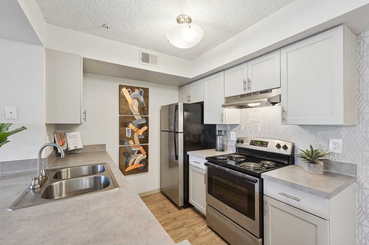 Alvista Sterling Palms - Photo 3 of 33