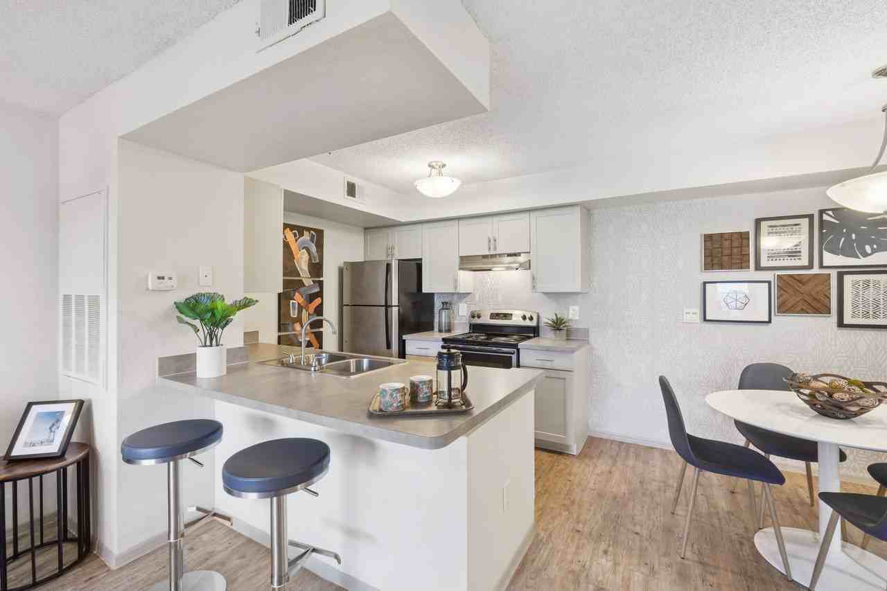 Alvista Sterling Palms - Photo 4 of 33