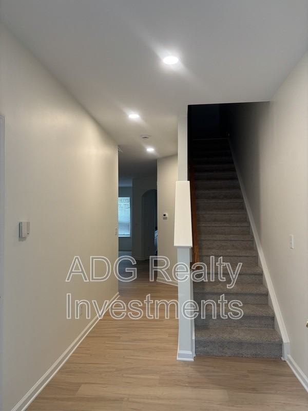2128 Whispering Way - Photo 2 of 14