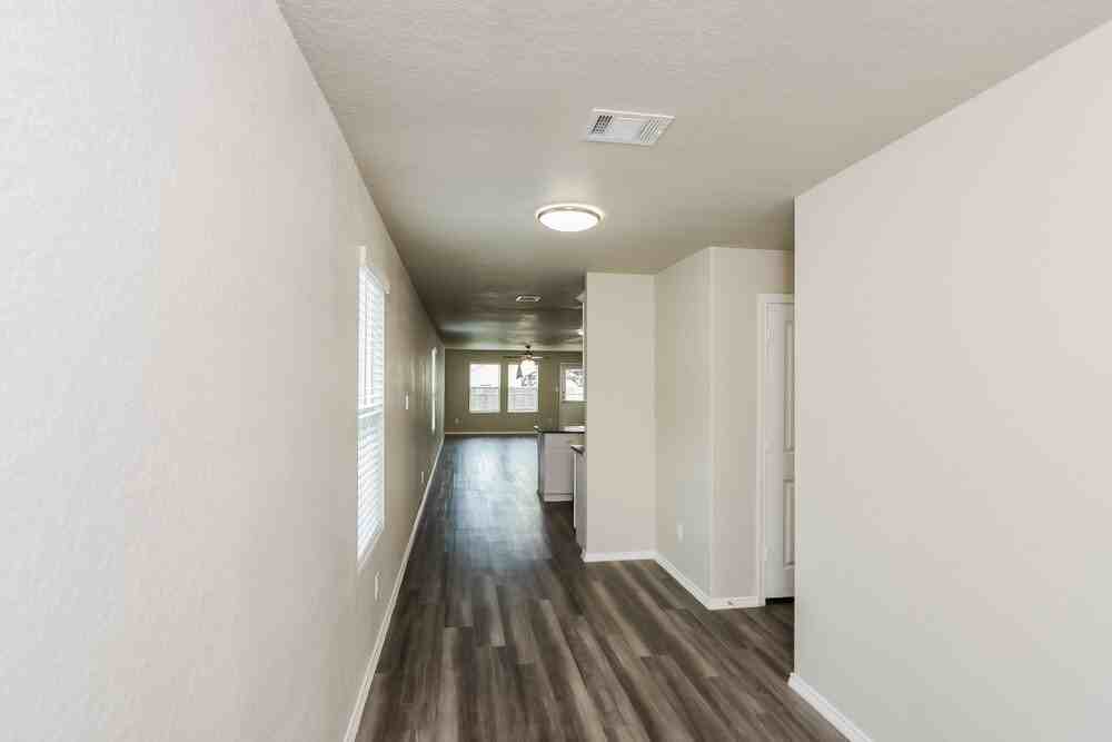 8944 Yorkshire Way - Photo 3 of 16