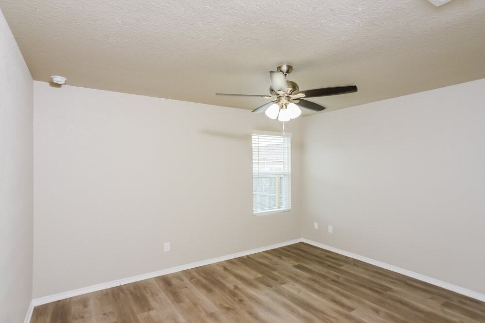 8944 Yorkshire Way - Photo 7 of 16