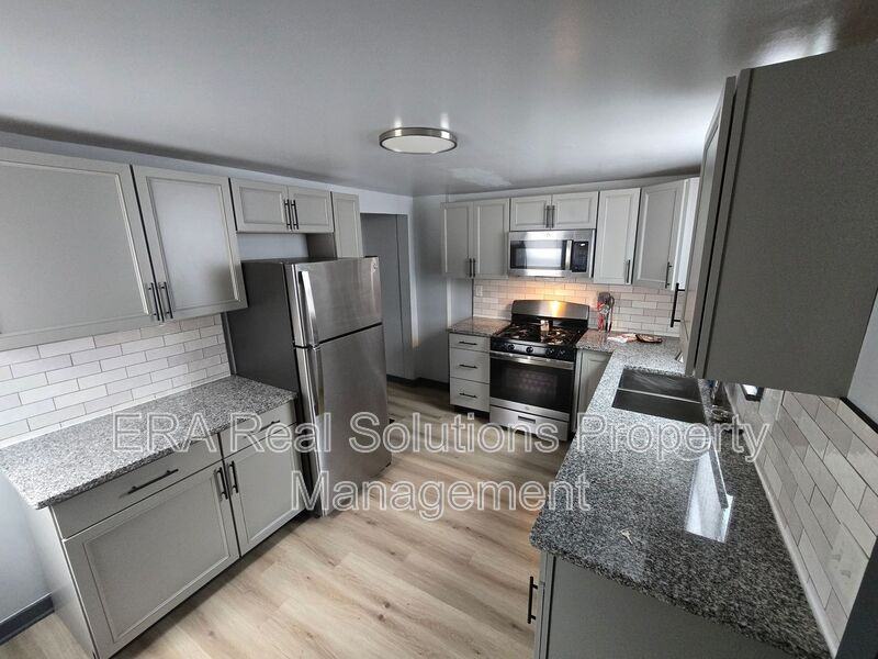 548 S Wayne Ave - Photo 3 of 27