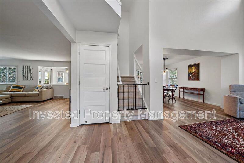 7291 Palisade Dr - Photo 4 of 40