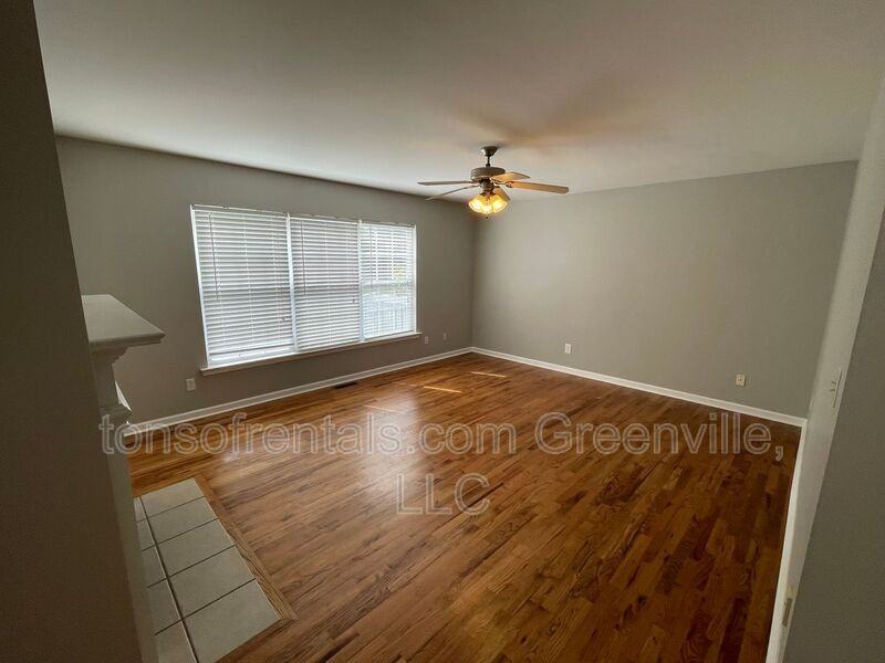 518 Amber Crest Ct - Photo 3 of 18