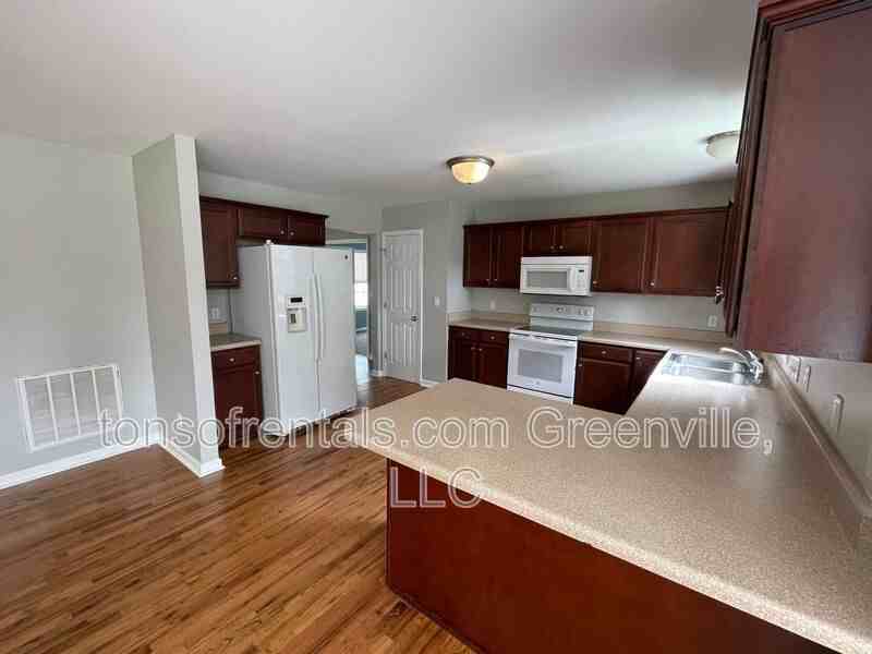 518 Amber Crest Ct - Photo 5 of 18