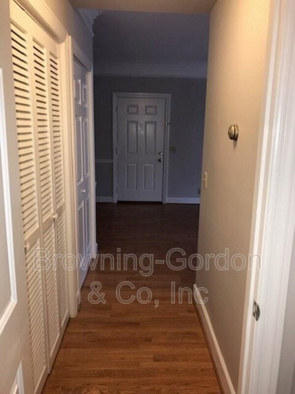 302 Sloan Rd - Photo 6 of 13