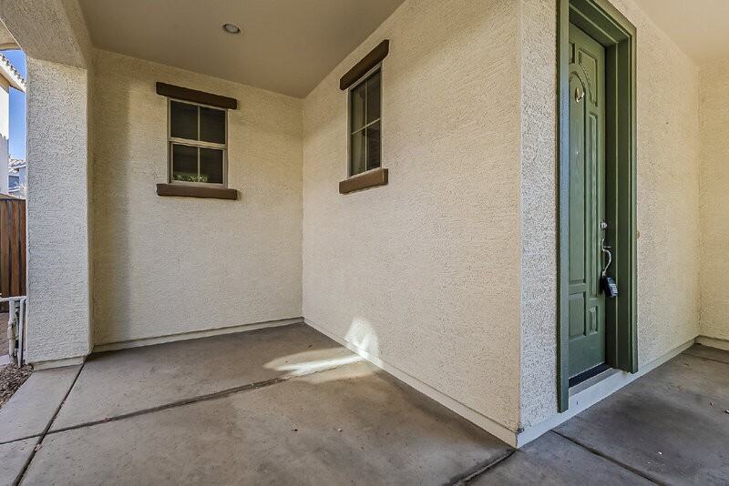 3509 E Oakland St - Photo 5 of 50