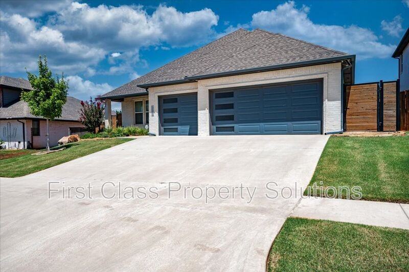 7317 Nw 159th Ter - Photo 3 of 38