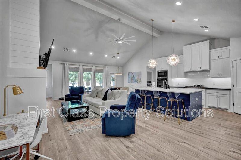 7317 Nw 159th Ter - Photo 7 of 38