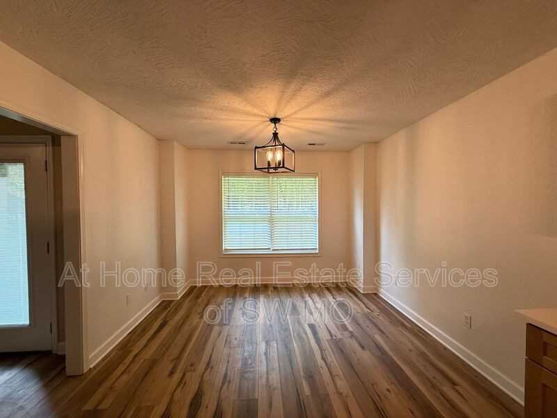 2624 E Cherry St - Photo 5 of 19