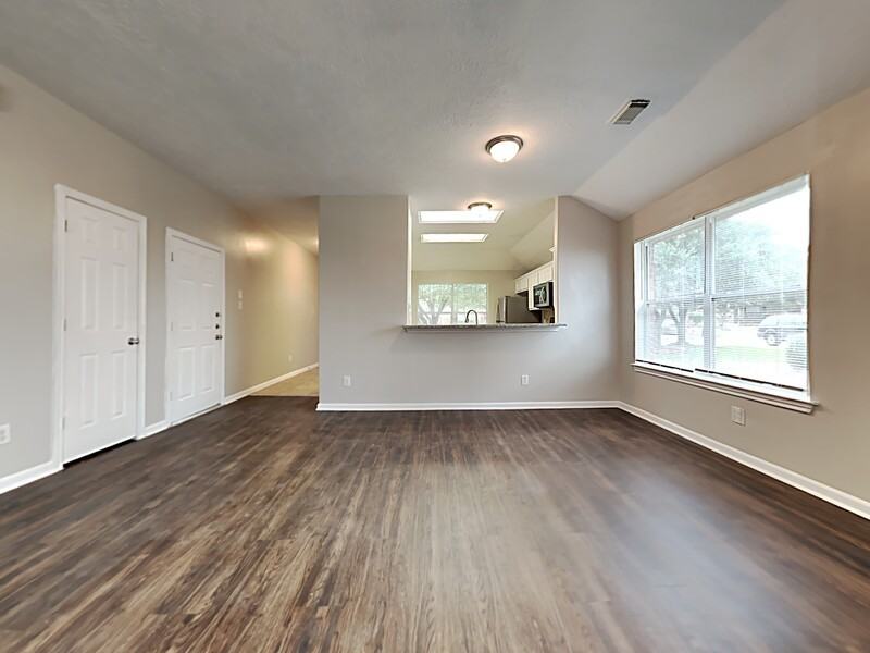 9010 York Hollow Ln - Photo 4 of 17