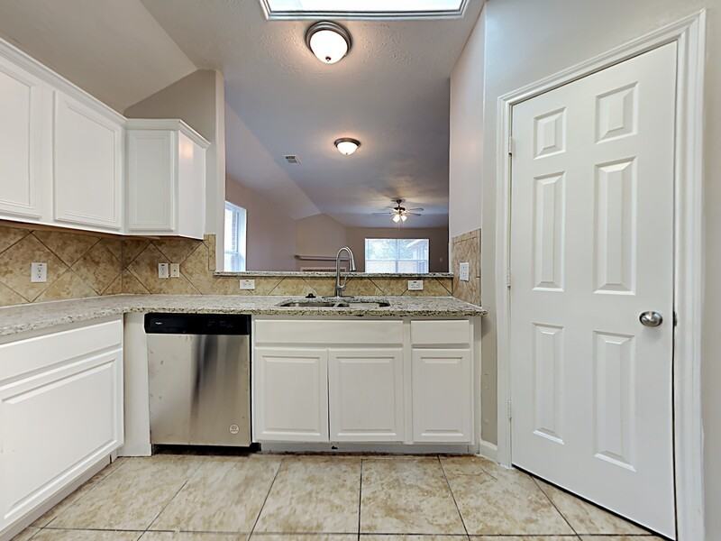 9010 York Hollow Ln - Photo 5 of 17