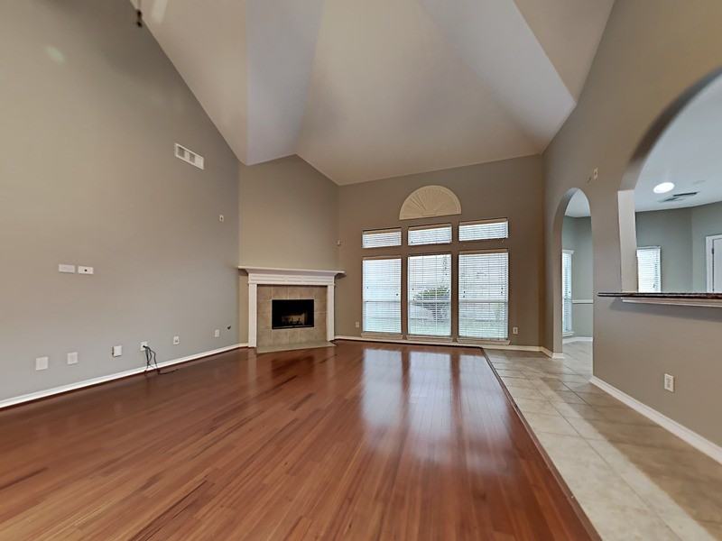 16539 Mesa Point Dr - Photo 2 of 22