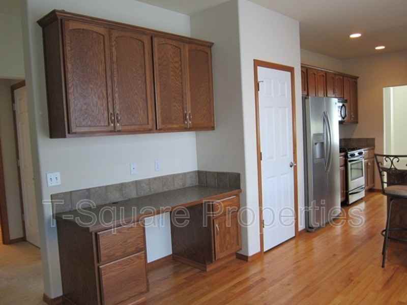 1929 144th Pl Sw - Photo 7 of 26