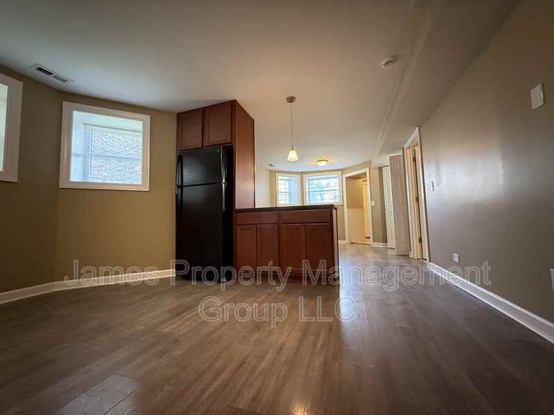 7349 S Emerald Ave - Photo 2 of 10