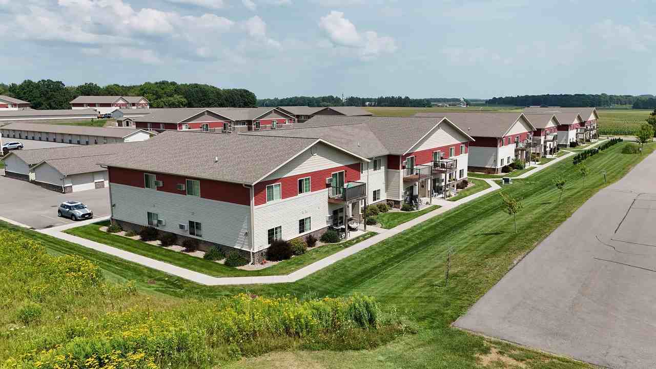 SCS Marshfield - Photo 4 of 7