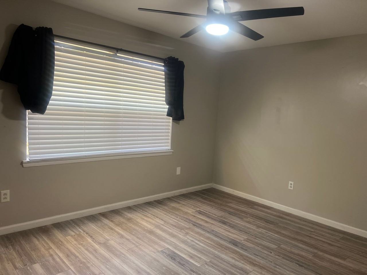 2101 Peach St - Photo 7 of 9