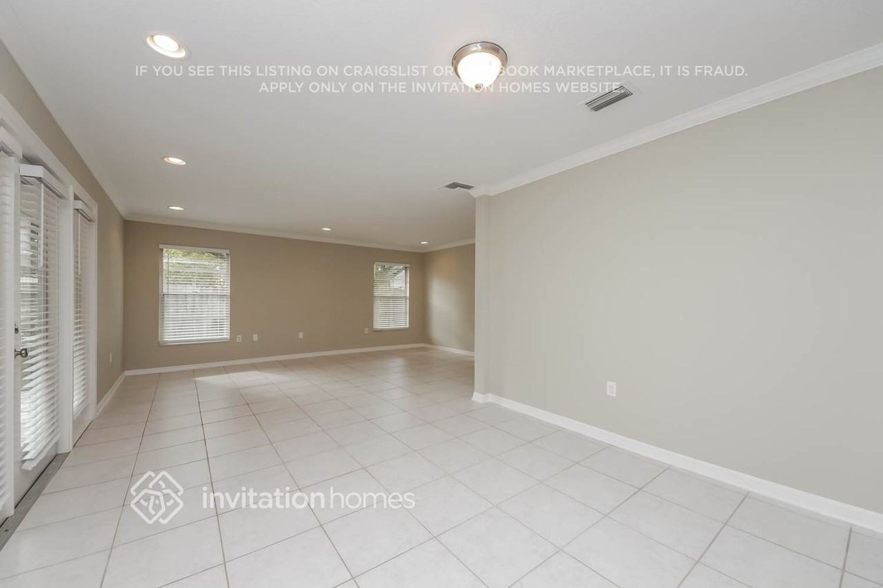 8516 Cedar Cove Ct - Photo 2 of 21